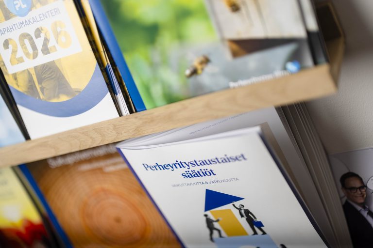 Perheyritysten liiton julkaisut